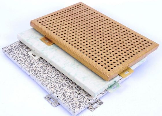 Capa de aluminio perforada del fluocarbono de la placa de la fachada de la humedad anti