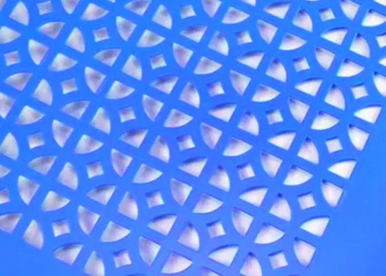 Hoja de metal perforada con revestimiento eléctrico con patrones de agujeros personalizables y resistencia a la corrosión para arquitectura y decoraciones