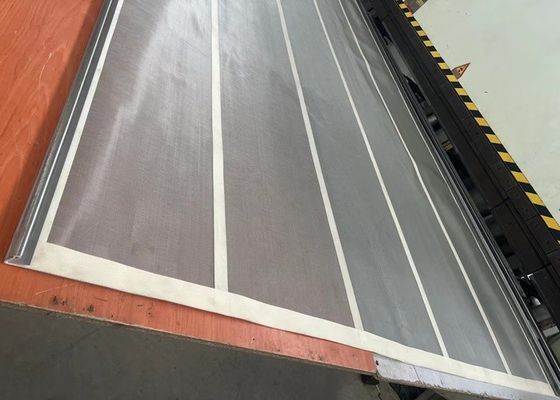 Escrín de malla de alambre tejido cuadrado en acero galvanizado de superficie plana para filtración industrial.