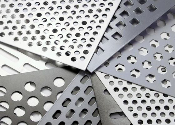Hojas metálicas perforadas personalizables en múltiples aplicaciones