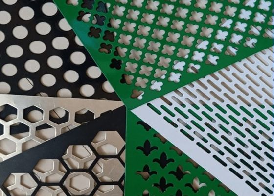 Protección de paneles metálicos con hoyos de diamantes perforados con tratamiento de superficie electro galvanizado