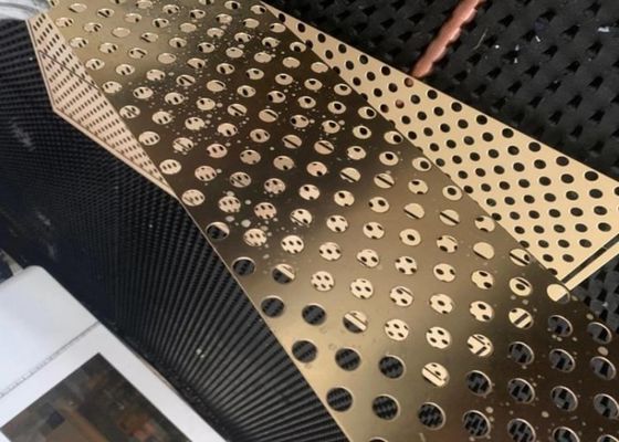 Hoja de malla metálica perforada personalizada para filtración arquitectónica