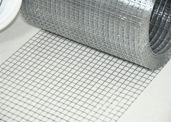 0.5m-2.5m de ancho malla soldada galvanizada con 15M de longitud de rodillo