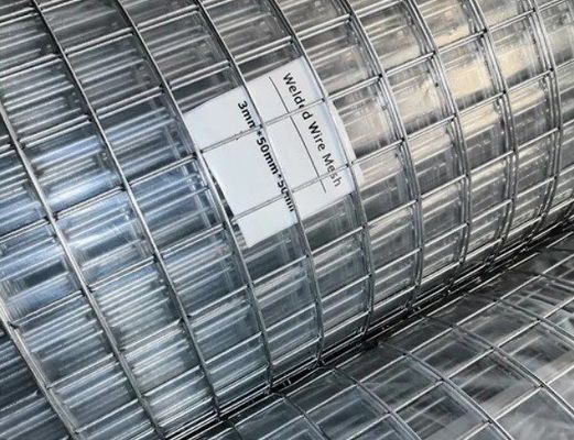 Revestido de PVC con agujeros cuadrados de malla de alambre soldada con 1/4' de largo, 3/8' de largo y 3/4' de largo