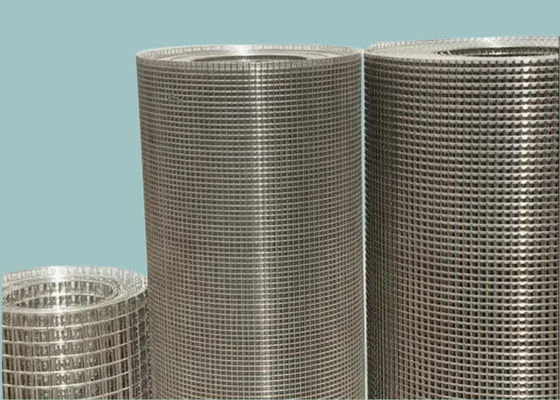 Anchura soldada con autógena galvanizada estándar de Mesh Rolls 3fts 4fts de la cerca de alambre de ASTM
