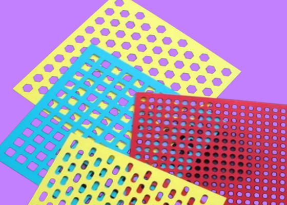 Hoja de metal perforada con revestimiento eléctrico con patrones de agujeros personalizables y resistencia a la corrosión para arquitectura y decoraciones