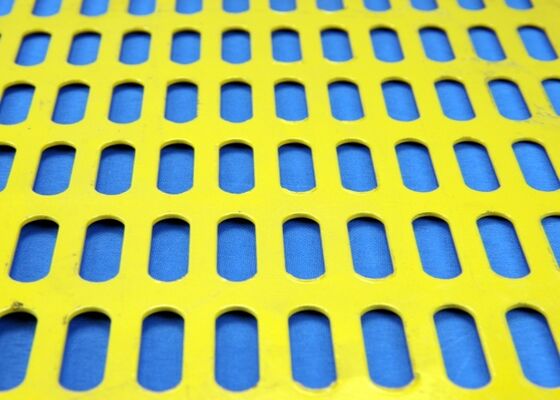 Chapa metálica perforada con resistencia a la tracción de 250 a 550 MPa y área abierta del 10 al 70 por ciento y tamaño de placa personalizado Ancho de 50 mm a 2000 mm